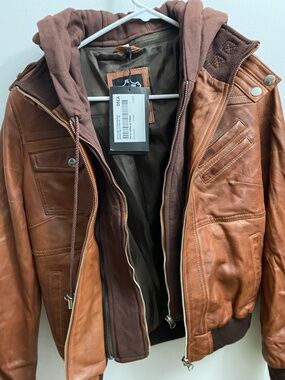 Brown Genuine Leather Jacket Women’s Size M – Minimalist Classic Zip